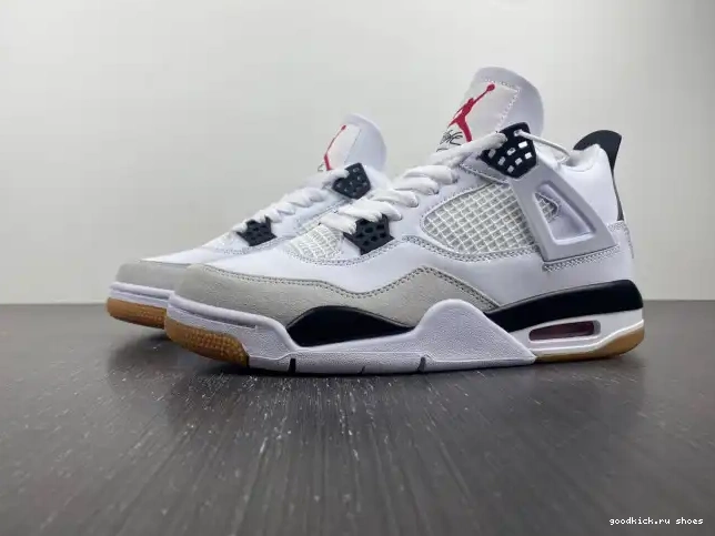 Retro 4 SB Jordan DR5415-100 0517